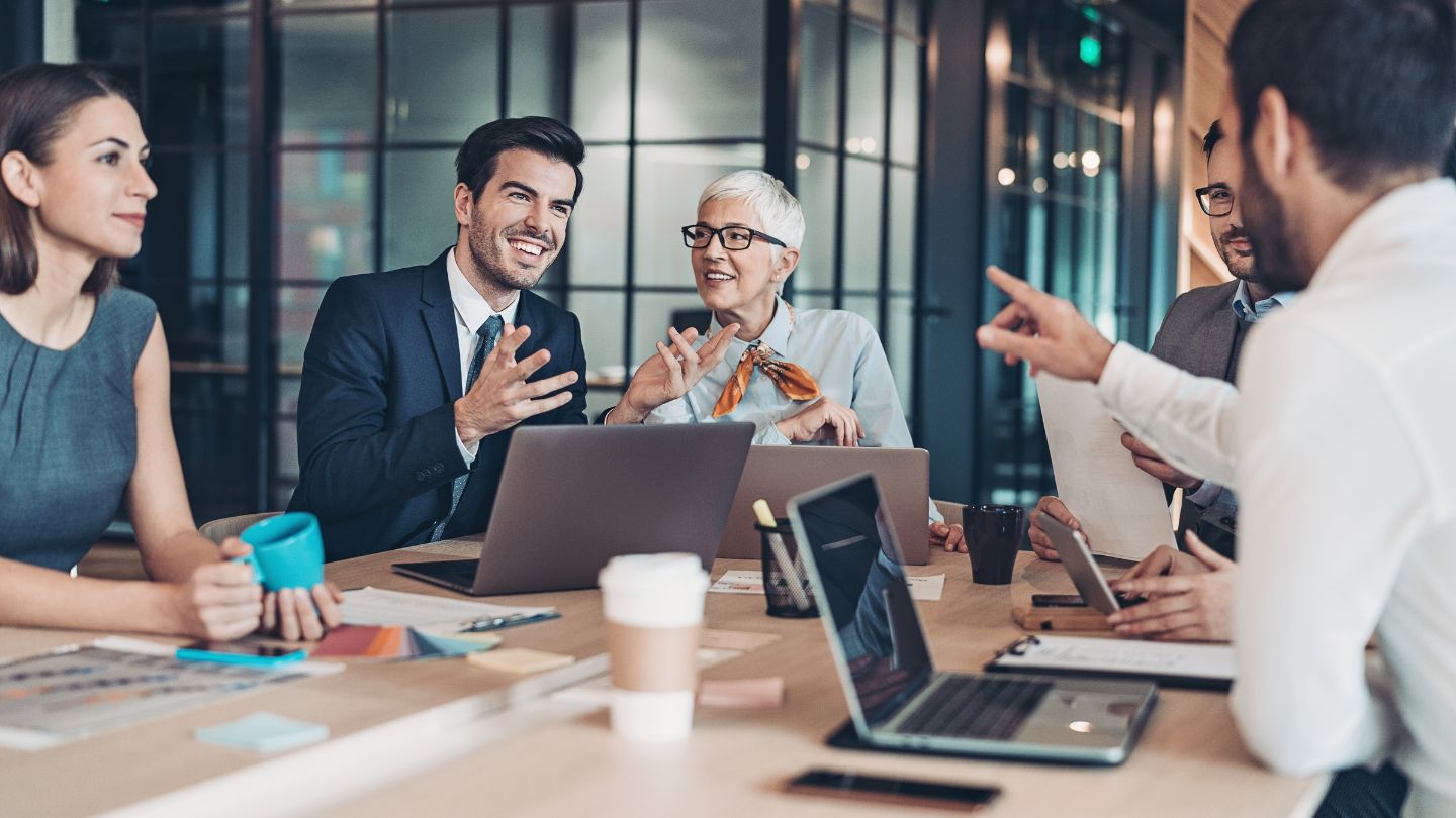 Integrating Close Friends into a Broader Social Media Strategy