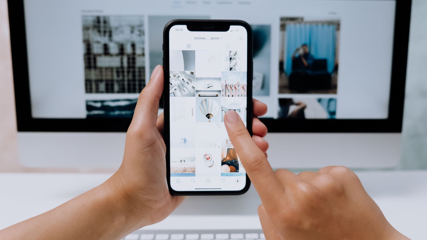 Why Instagram Collab Posts Are So Powerful