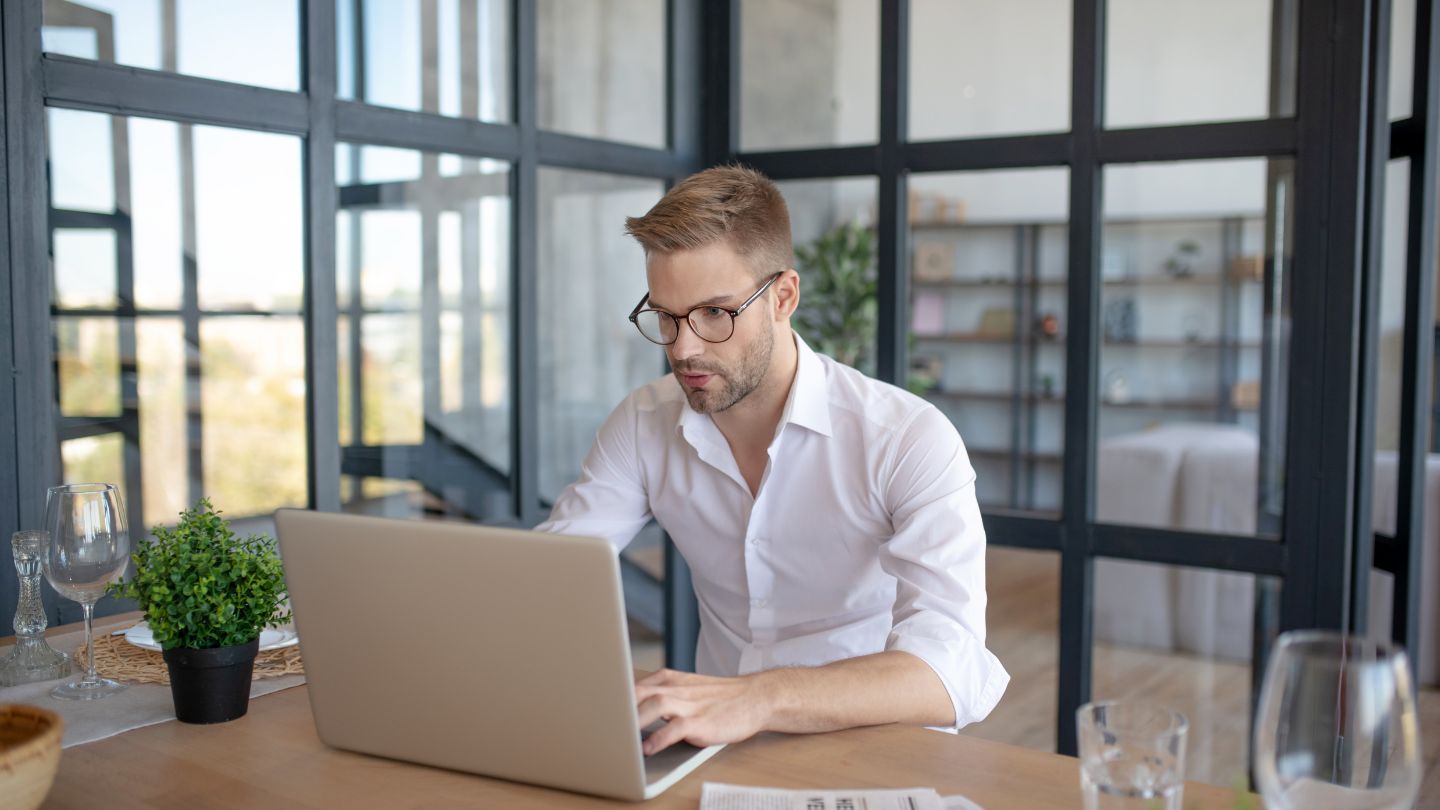 Understanding User Behavior Before Scheduling